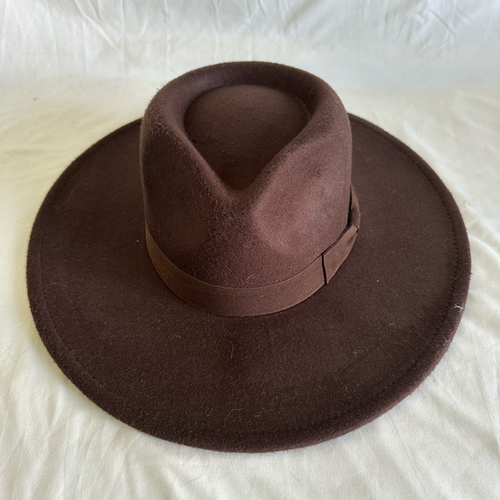 Chocolate brown rimmed hat